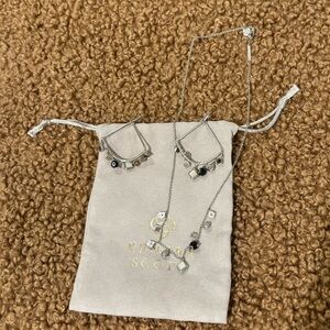 Kendra Scott silver necklace and earrings set